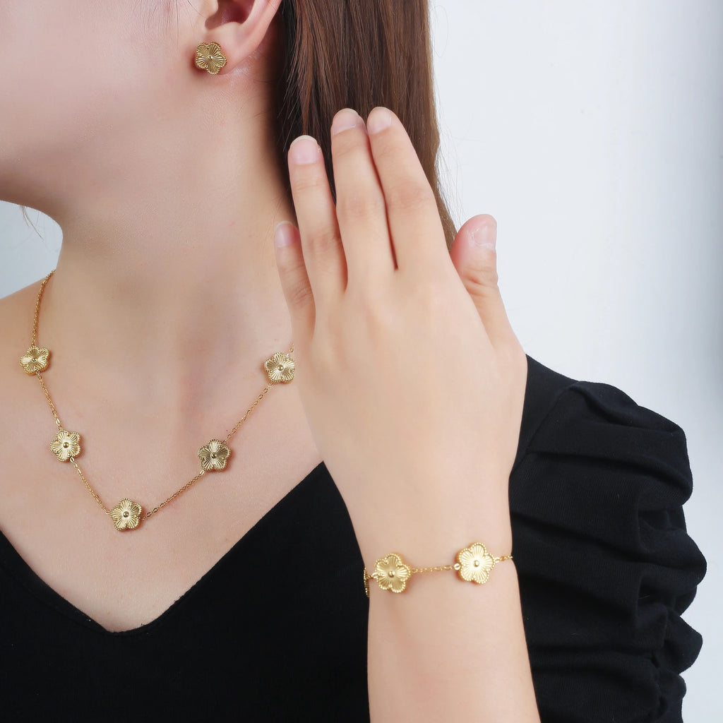 Golden Clover Bracelet